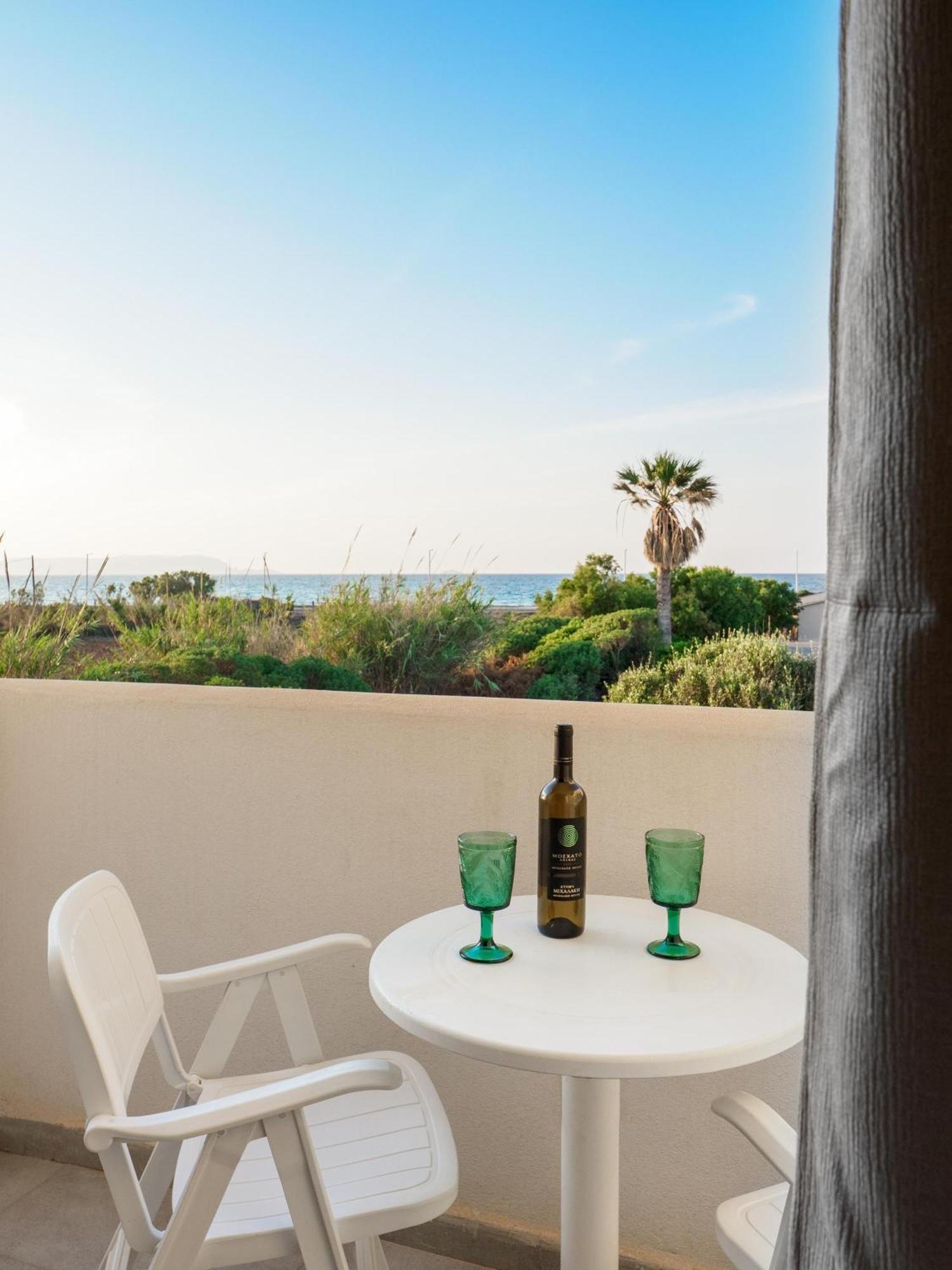Divina Seaside Apartments By Estia Gúvesz Kültér fotó